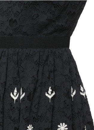 Detail View - Click To Enlarge - ALICE & OLIVIA - 'Nigel' floral guipure lace party dress