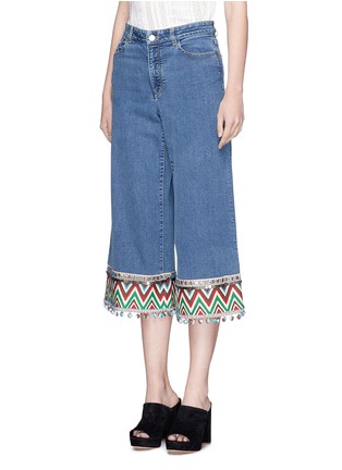 Front View - Click To Enlarge - ALICE & OLIVIA - 'Beta' zigzag stripe embroidered cropped wide leg jeans