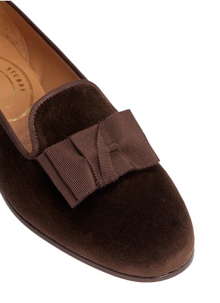 Detail View - Click To Enlarge - STUBBS & WOOTTON - Ribbon bow velvet slip-ons