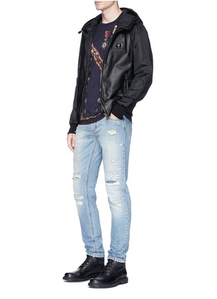 Figure View - Click To Enlarge - - - Slim fit ripped jeans