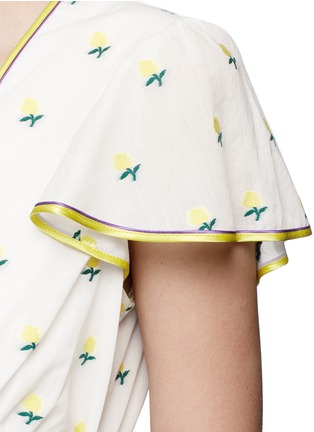 Detail View - Click To Enlarge - MARC JACOBS - Rose fil coupé belted flutter sleeve dress