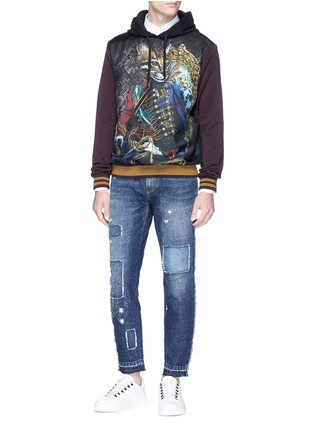 Figure View - Click To Enlarge - - - Contrast pocket distressed jeans