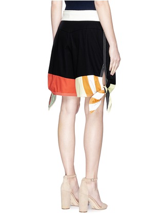 Back View - Click To Enlarge - CHLOÉ - Knotted cuff colourblock twill nautical shorts