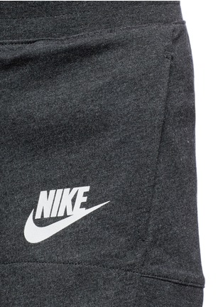 Detail View - Click To Enlarge - NIKE - Swoosh logo print sweat shorts