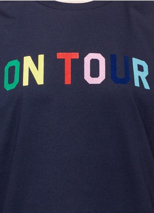 Detail View - Click To Enlarge - ÊTRE CÉCILE - 'ON TOUR' flocked print T-shirt