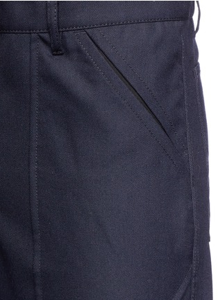 Detail View - Click To Enlarge - COMME DES GARÇONS SHIRT - Cropped gabardine pants