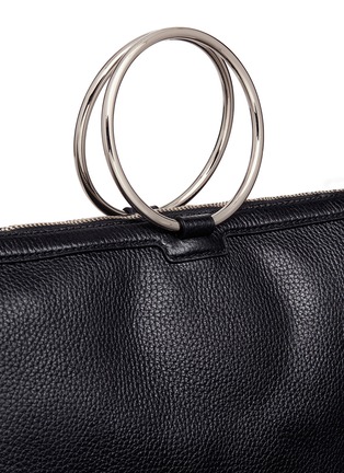  - KARA - Ring handle large pebbled leather bag
