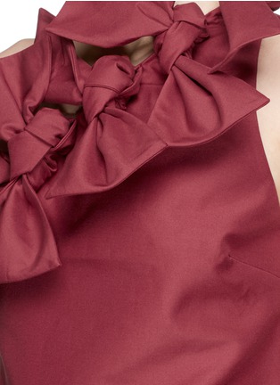 Detail View - Click To Enlarge - C/MEO COLLECTIVE - 'Sweet Devotion' bow embellished one-shoulder top