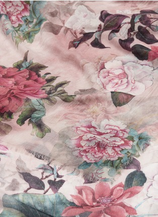 Detail View - Click To Enlarge - FRANCO FERRARI - 'Tarth' rose print wool-silk scarf