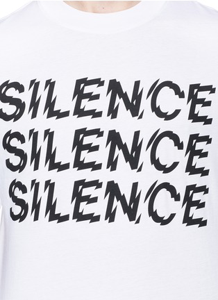 Detail View - Click To Enlarge - MC Q - 'Triple Silence' print T-shirt