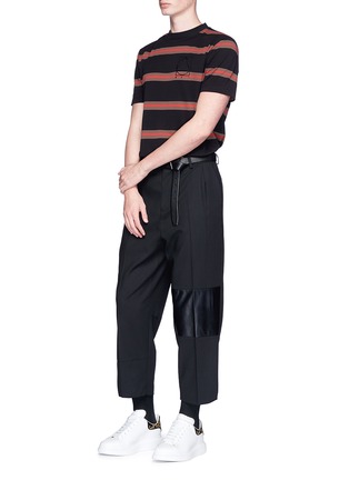 Figure View - Click To Enlarge - MC Q - 'Taigen' cropped lambskin leather panel virgin wool pants