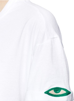 Detail View - Click To Enlarge - SANDRINE ROSE - 'The Vintage Crew' eye embroidered cotton T-shirt