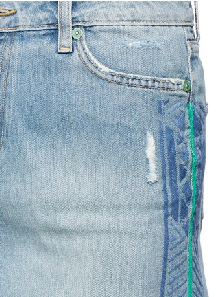 Detail View - Click To Enlarge - SANDRINE ROSE - 'The Mini Skirt' in embroidered denim