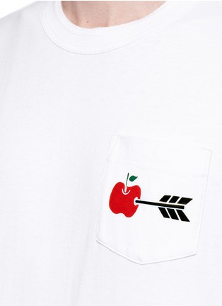 Detail View - Click To Enlarge - SACAI - Apple arrow print T-shirt