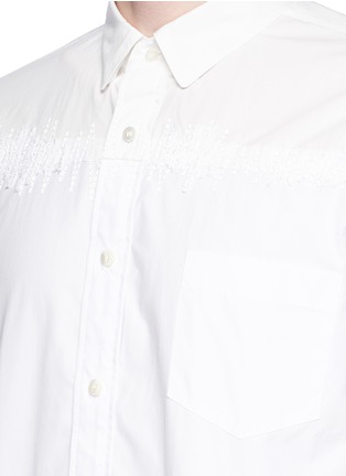 Detail View - Click To Enlarge - SACAI - Zigzag embroidered hopsack shirt