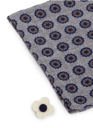 Detail View - Click To Enlarge - LARDINI - Floral print wool twill pocket square