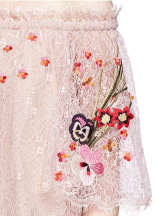 Detail View - Click To Enlarge - 68244 - 'Leo' off-shoulder embroidered floral lace top