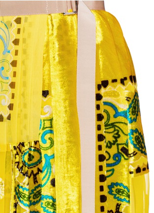 Detail View - Click To Enlarge - SACAI - Bandana print pleated velvet and chiffon wrap skirt