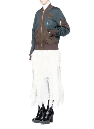Figure View - Click To Enlarge - SACAI - Lace trim fringed cable knit skirt