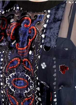Detail View - Click To Enlarge - SACAI - Bandana print velvet panel belted dress
