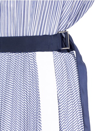 Detail View - Click To Enlarge - SACAI - Piqué bib stripe pleated shirting dress
