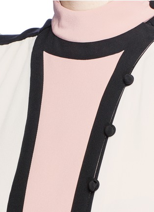 Detail View - Click To Enlarge - VALENTINO GARAVANI - Colourblock belted high collar crepe blouse