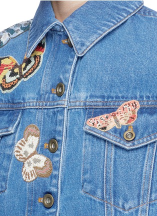 Detail View - Click To Enlarge - VALENTINO GARAVANI - Beaded butterfly patch denim cape