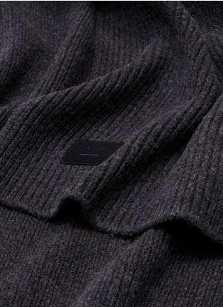 Detail View - Click To Enlarge - ACNE STUDIOS - Emoticon patch wool rib knit scarf