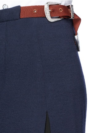 Detail View - Click To Enlarge - TOGA ARCHIVES - Crepe underlay buckled wool knit skirt
