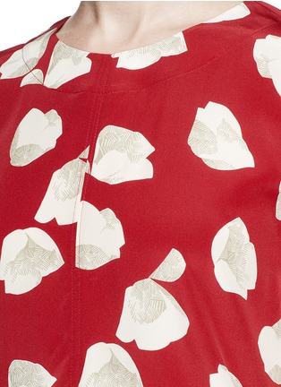 Detail View - Click To Enlarge - THEORY - 'Edgara' harper print silk crepe top