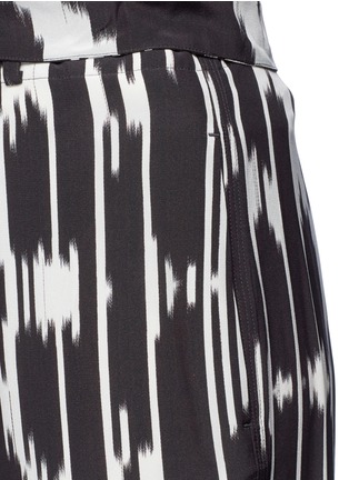 Detail View - Click To Enlarge - THEORY - 'Gunilla' ikat print paperbag waist belted silk pants