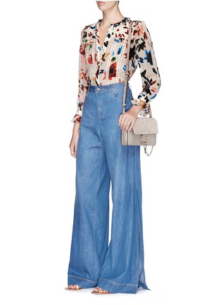 Figure View - Click To Enlarge - ALICE & OLIVIA - 'Clarissa' side split wide leg chambray pants