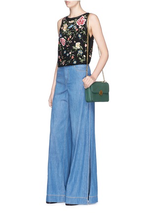 Figure View - Click To Enlarge - ALICE & OLIVIA - 'Arra' stud floral embroidered crépon cropped top