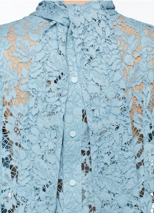 Detail View - Click To Enlarge - VALENTINO GARAVANI - Scarf neck floral lace tunic top