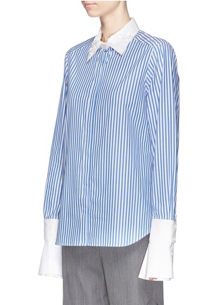 Front View - Click To Enlarge - MUVEIL - Detachable embellished collar and cuff stripe shirt