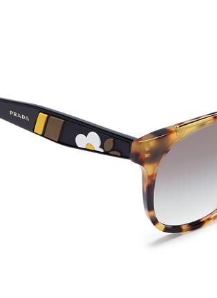 Detail View - Click To Enlarge - PRADA - Floral temple tortoiseshell acetate round sunglasses