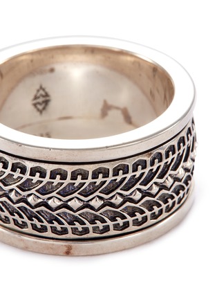 Detail View - Click To Enlarge - STEPHEN WEBSTER - 'Highwayman' silver engraved ring