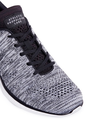 Detail View - Click To Enlarge - ATHLETIC PROPULSION LABS - 'Techloom Pro' knit sneakers
