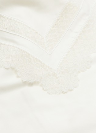 Detail View - Click To Enlarge - FRETTE - Macramé Lace king size duvet set – Ivory