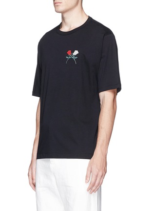 Front View - Click To Enlarge - DRIES VAN NOTEN - 'Holiday' rose appliqué cotton T-shirt