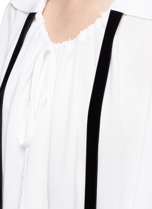 Detail View - Click To Enlarge - ANN DEMEULEMEESTER - Velvet sash hopsack blouse