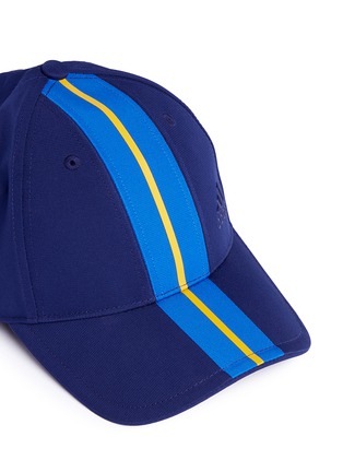 Detail View - Click To Enlarge - ADIDAS BY PHARRELL WILLIAMS - 'New York' striped climalite tennis cap