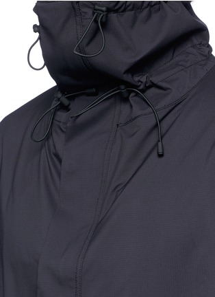 Detail View - Click To Enlarge - PARTICLE FEVER - Cutout waist ripstop parka