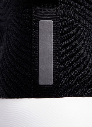 Detail View - Click To Enlarge - NIKE - 'Roshe Two V2' Flyknit sneakers