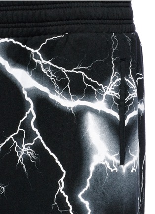 Detail View - Click To Enlarge - MARCELO BURLON - 'Telgo' print sweat shorts