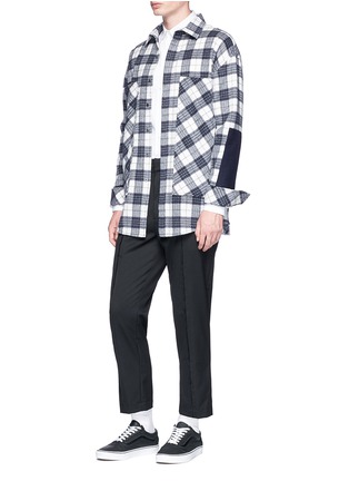 Figure View - Click To Enlarge - THE WORLD IS YOUR OYSTER - Felt panel check plaid flannel shirt