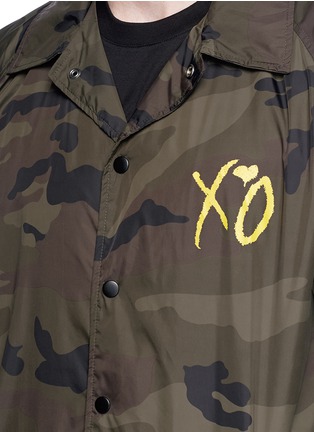 Detail View - Click To Enlarge - THE WEEKND - 'XO Only' patch camouflage print coach jacket
