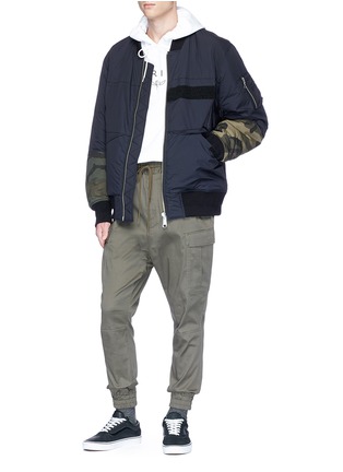 Figure View - Click To Enlarge - 10088 - Camouflage print panel padded bomber jacket
