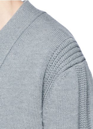 Detail View - Click To Enlarge - JUUN.J - Quilted back underlay wool cardigan