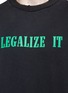 Detail View - Click To Enlarge - PALM ANGELS - 'Legalize It' print T-shirt